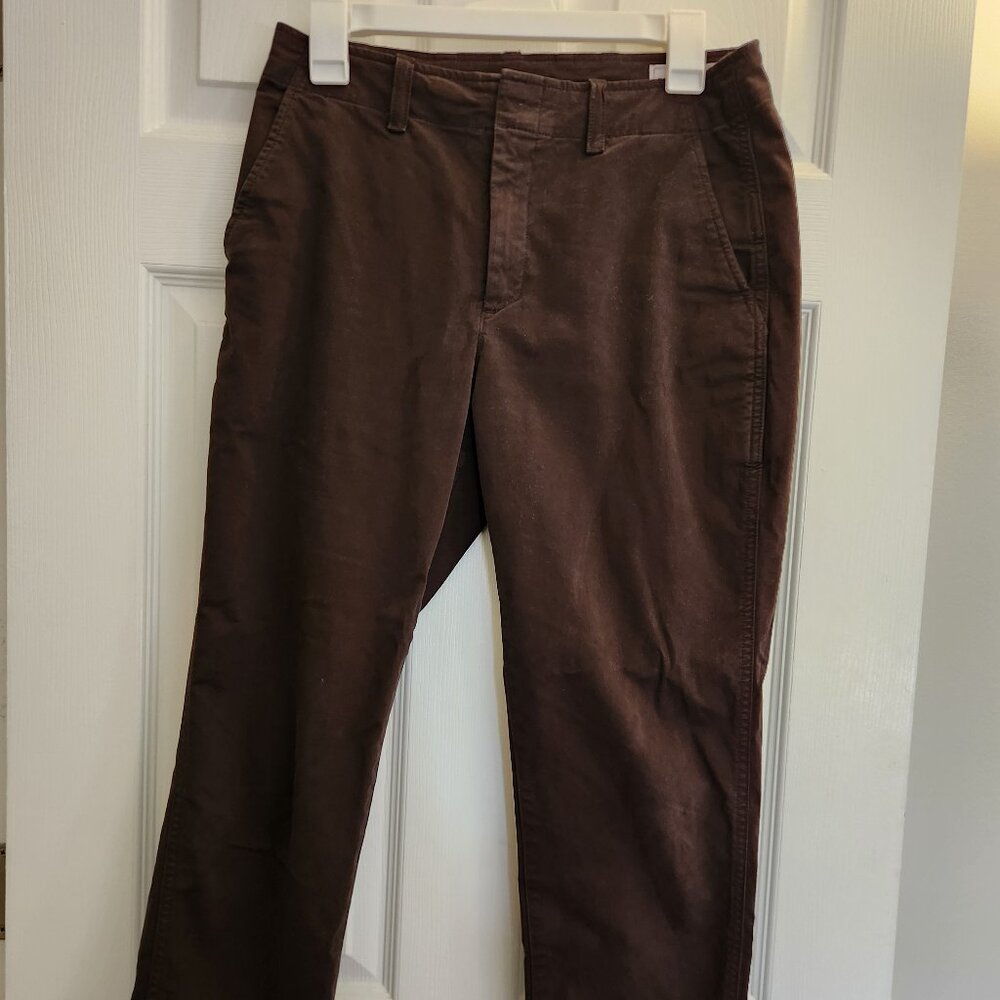 Gap Mid Rise Downtown Khaki Pant Petite